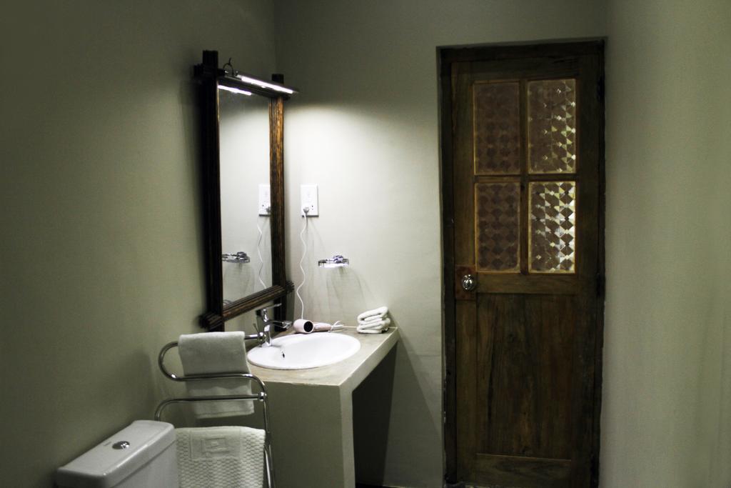 The Tenth Hotel Ella Room photo